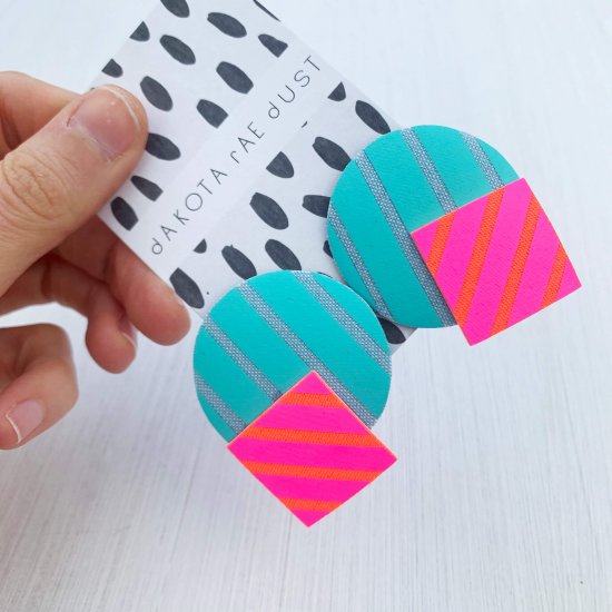 graphic stripe studs in turquoise and pink